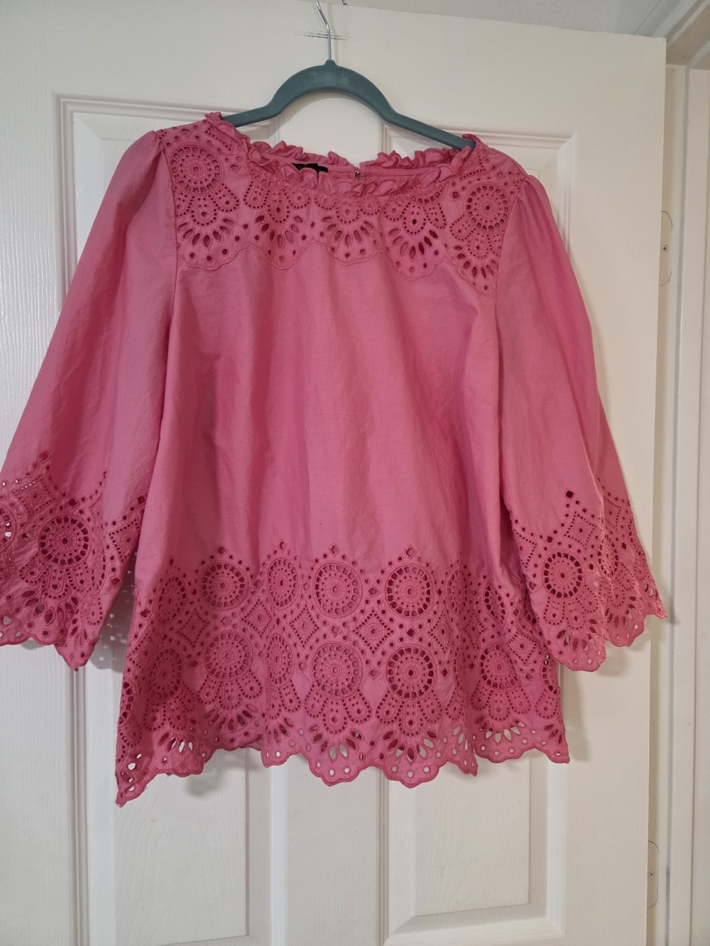 TALBOTS Women’s Pink Eyelet Lace Trim Ruffle Neck Blouse. Preppy Feminine, XL